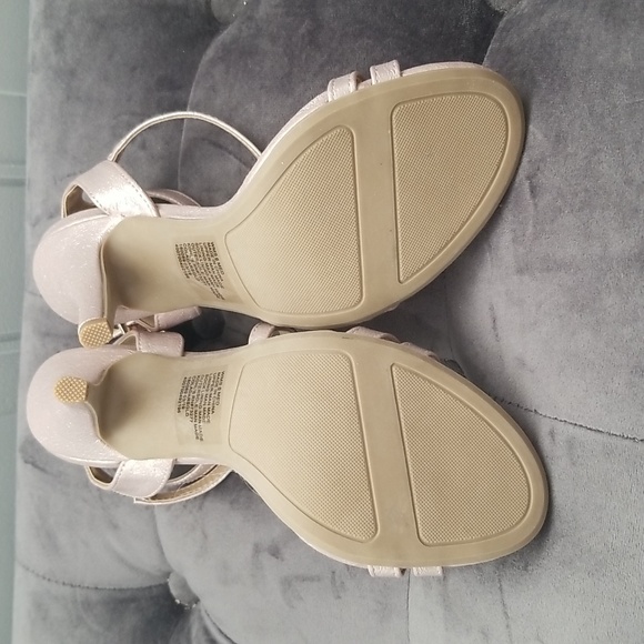 LC Lauren Conrad Light Champagne Rose Pink Dressed Sandals 6M NWOT - Picture 3 of 11